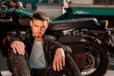 Davy AHOUA - STUDIO VISUALIZER